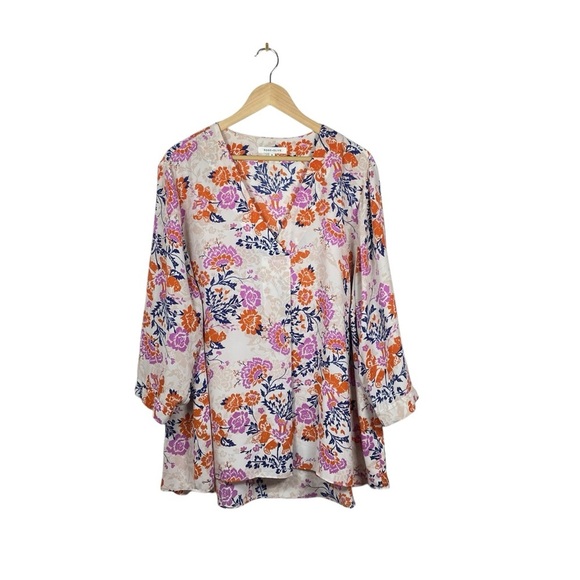 NWOT Rose+Olive Floral Pleated Front ¾ Sleeve Tunic Blouse Pink/Blue Size 3X - Picture 3 of 8